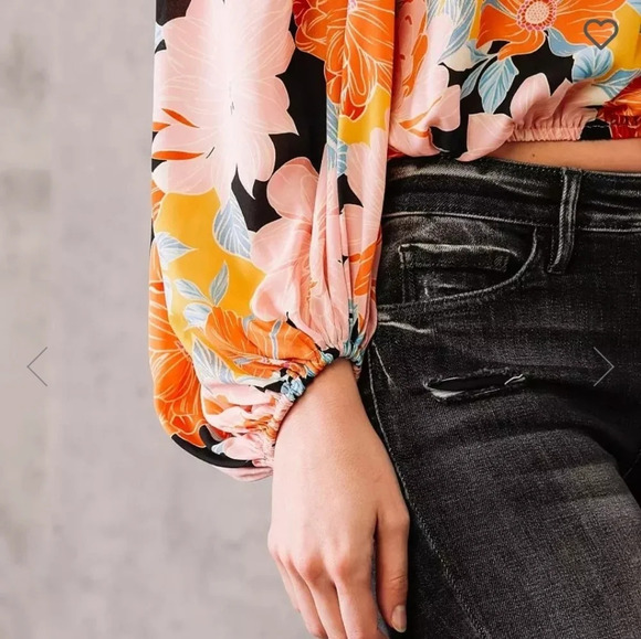 Willow and Root from buckle off shoulder floral sheer top. Side medium - Picture 4 of 11